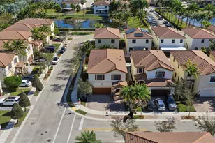 8895 NW 100th Pl, Doral, FL 33178 - Photo 41