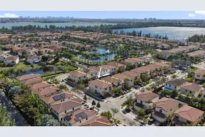 8895 NW 100th Pl, Doral, FL 33178 - Photo 47