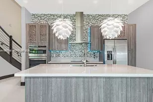 8981 NW 154th Terrace, Miami Lakes, FL 33018 - Photo 7