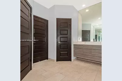 8981 NW 154th Ter #8981, Miami Lakes, FL 33018 - Photo 11