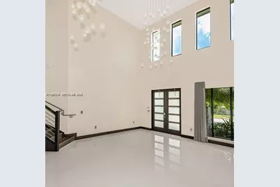8981 NW 154th Ter #8981, Miami Lakes, FL 33018 - Photo 3