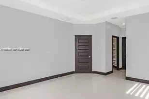 8981 NW 154th Terrace, Miami Lakes, FL 33018 - Photo 9