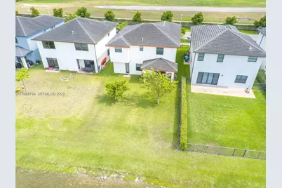 8981 NW 154th Ter #8981, Miami Lakes, FL 33018 - Photo 15