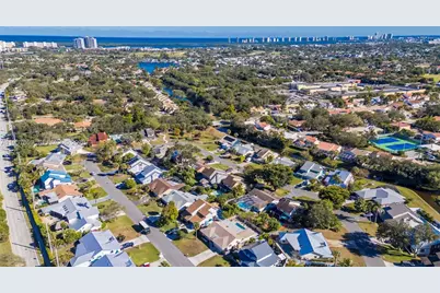 1128 W Rainwood Cir W, Palm Beach Gardens, FL 33410 - Photo 31