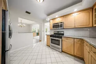 670 NE 56th St, Miami, FL 33137 - Photo 27