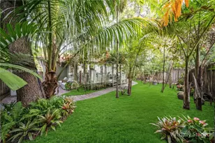 670 NE 56th St, Miami, FL 33137 - Photo 13