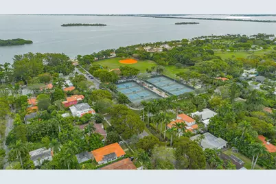 670 NE 56th St, Miami, FL 33137 - Photo 49