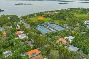 670 NE 56th St, Miami, FL 33137 - Photo 49