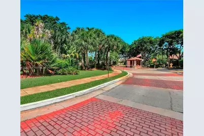 1287 NW 123rd Ter #1287, Pembroke Pines, FL 33026 - Photo 17