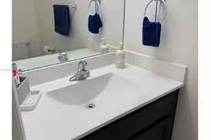 10628 W 33rd Way, Hialeah, FL 33018 - Photo 15