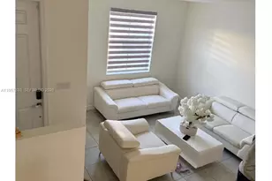 10628 W 33rd Way, Hialeah, FL 33018 - Photo 3