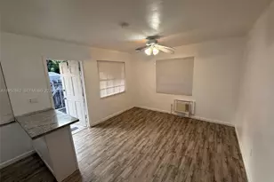 34 SW 5th St, Hallandale Beach, FL 33009 - Photo 9