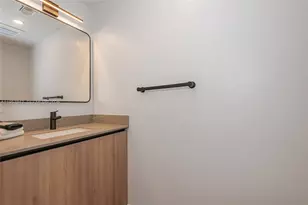 121 NE 5th, Miami, FL 33132 - Photo 21