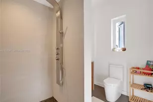 727 14th Pl, Miami Beach, FL 33139 - Photo 19