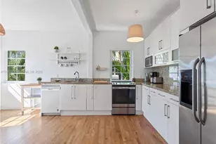 727 14th Pl, Miami Beach, FL 33139 - Photo 1