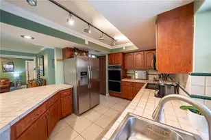 15552 SW 48th St, Miami, FL 33185 - Photo 9