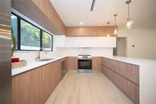 15411 NE 10th Ave, North Miami Beach, FL 33162 - Photo 13