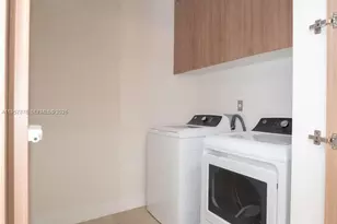 15411 NE 10th Ave, North Miami Beach, FL 33162 - Photo 17