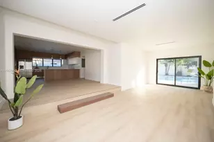 15411 NE 10th Ave, North Miami Beach, FL 33162 - Photo 9