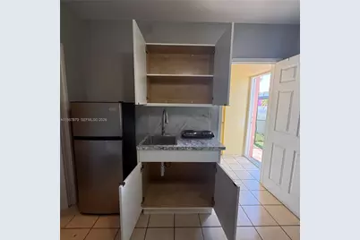 275 W 16th St #0, Hialeah, FL 33010 - Photo 11