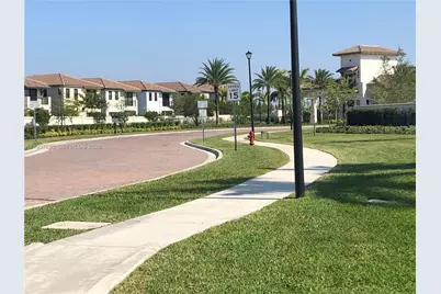9333 W 33rd Lane #9333, Hialeah Gardens, FL 33018 - Photo 3