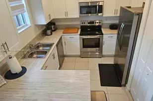 1146 SE 26th Ter, Homestead, FL 33035 - Photo 9