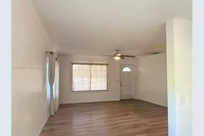 2671 NW 87th Ln, Sunrise, FL 33322 - Photo 5