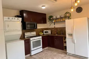 2671 NW 87th Ln, Sunrise, FL 33322 - Photo 3