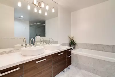 253 NE 2nd St #4904, Miami, FL 33132 - Photo 15