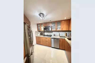999 Brickell Bay Dr #1905, Miami, FL 33131 - Photo 9