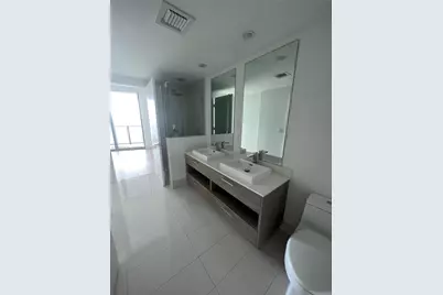 1300 S Miami Ave #4504, Miami, FL 33131 - Photo 15