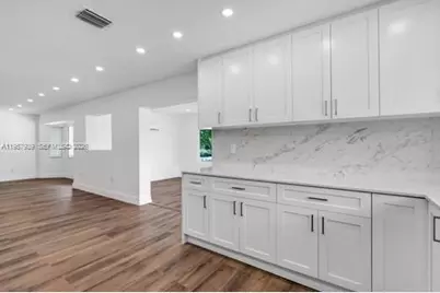 13770 SW 192nd St, Miami, FL 33177 - Photo 9