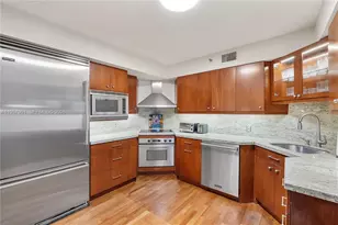 3500 Mystic Pointe Dr, Aventura, FL 33180 - Photo 25