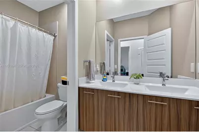 4655 NW 83rd Path, Doral, FL 33166 - Photo 23
