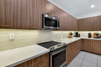 4655 NW 83rd Path, Doral, FL 33166 - Photo 11