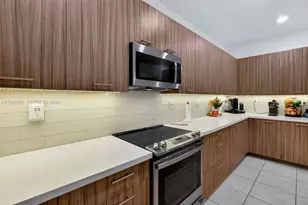 4655 NW 83rd Path, Doral, FL 33166 - Photo 11