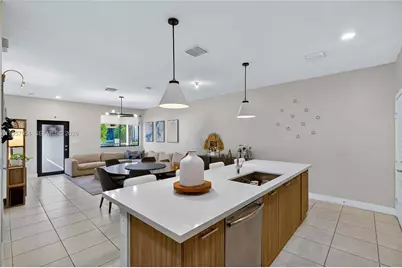 4655 NW 83rd Path, Doral, FL 33166 - Photo 9