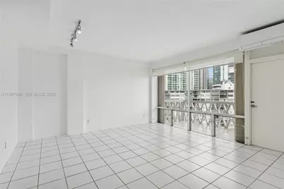 1430 Brickell Bay Dr #PH1, Miami, FL 33131 - Photo 7