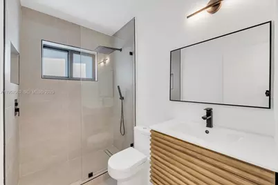 7132 SW 65th Ave, South Miami, FL 33143 - Photo 9