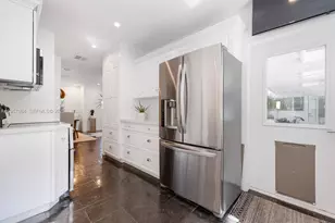 5100 SW 75th St, Miami, FL 33143 - Photo 9