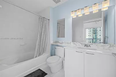 234 NE 3rd St #1704, Miami, FL 33132 - Photo 9