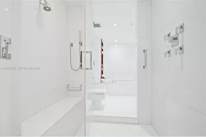 18201 Collins Ave #5201, Sunny Isles Beach, FL 33160 - Photo 27