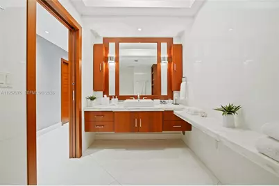 18201 Collins Ave #5201, Sunny Isles Beach, FL 33160 - Photo 21