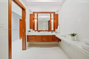 18201 Collins Ave, Sunny Isles Beach, FL 33160 - Photo 21