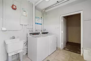 1000 NE 14th Ave, Hallandale Beach, FL 33009 - Photo 37