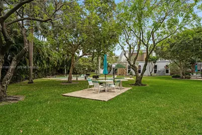 1000 NE 14th Ave #602, Hallandale Beach, FL 33009 - Photo 31