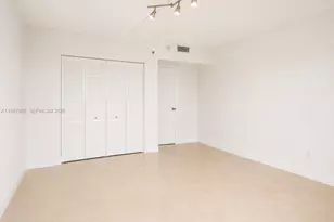 520 Brickell Key Dr, Miami, FL 33131 - Photo 31