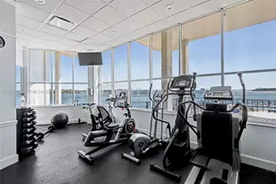 11930 N Bayshore Dr, North Miami, FL 33181 - Photo 27