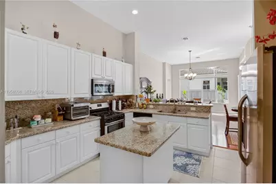 6353 SW 191st Ave, Pembroke Pines, FL 33332 - Photo 51