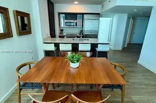 55 SE 6th St, Miami, FL 33131 - Photo 5